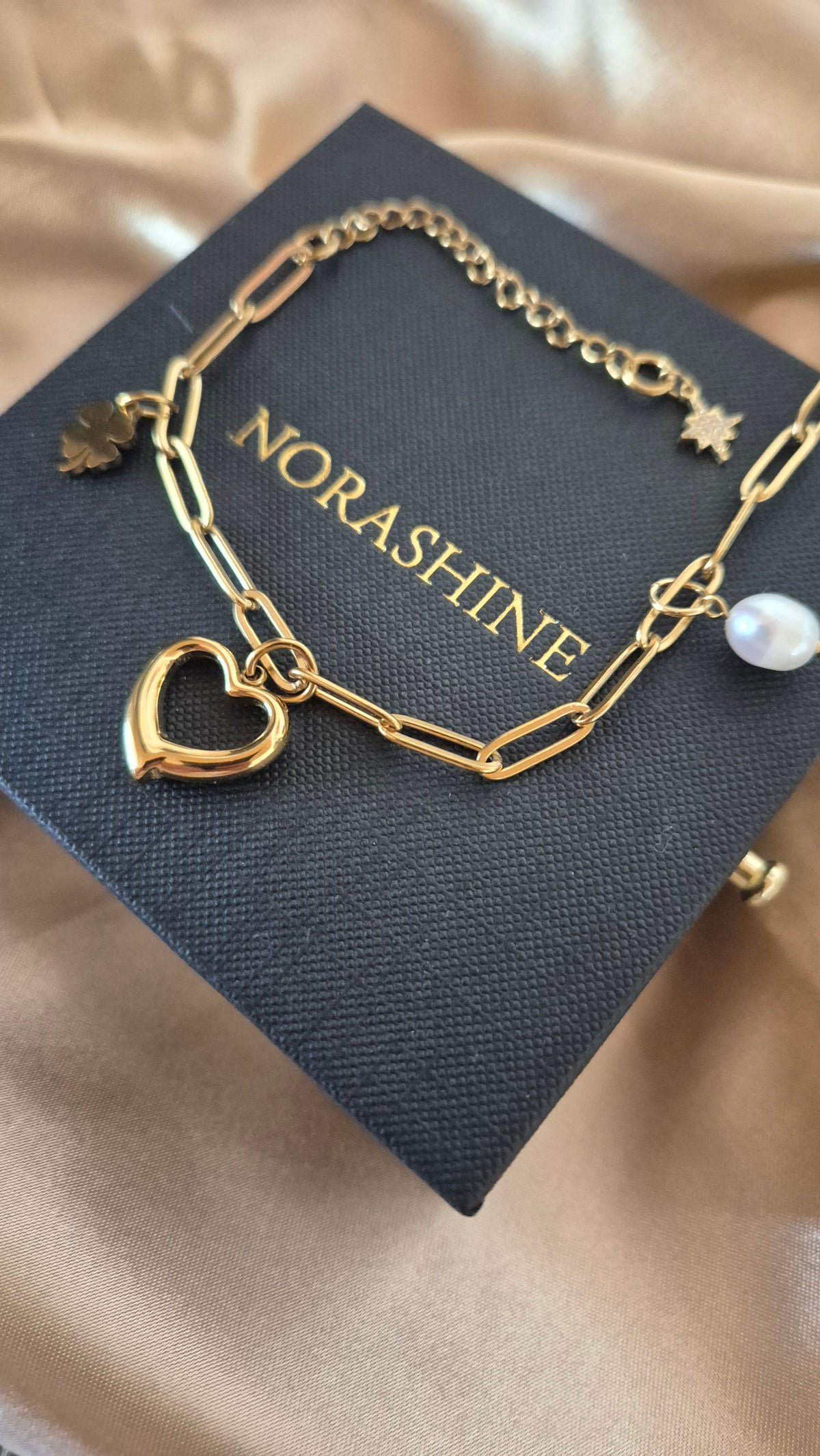 Infinity Link Armband